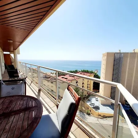 Penthouse With Sea Views Lägenhet *
