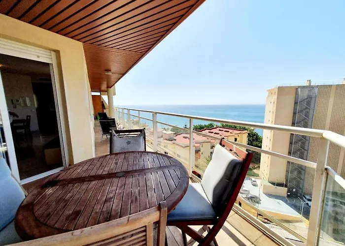 Penthouse With Sea Views *