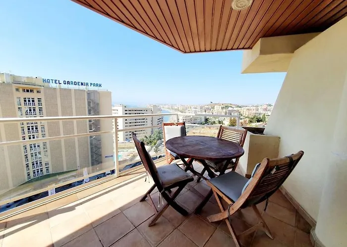 Penthouse With Sea Views * Фуэнхирола